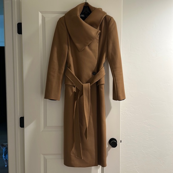 Zara coat - Picture 1 of 4